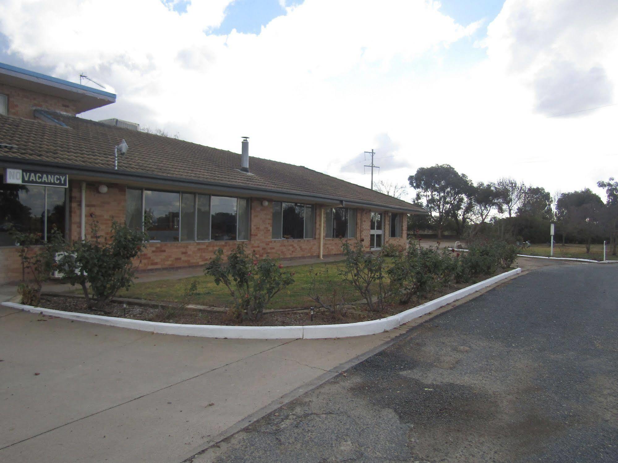 Allonville Gardens Motel Wagga Wagga Zewnętrze zdjęcie