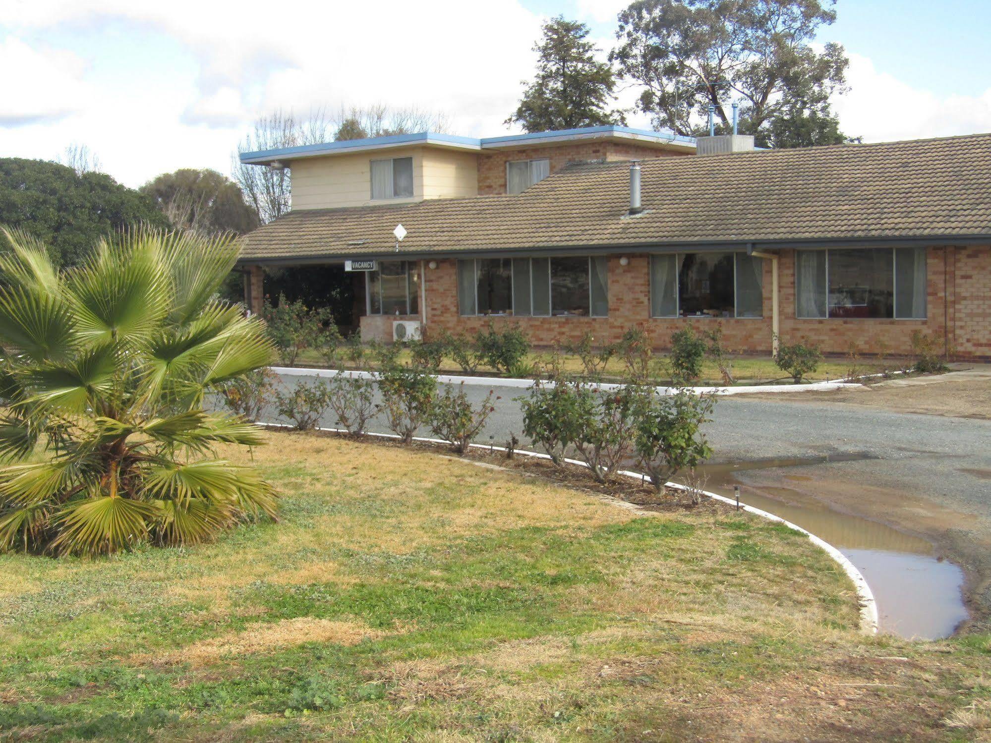 Allonville Gardens Motel Wagga Wagga Zewnętrze zdjęcie